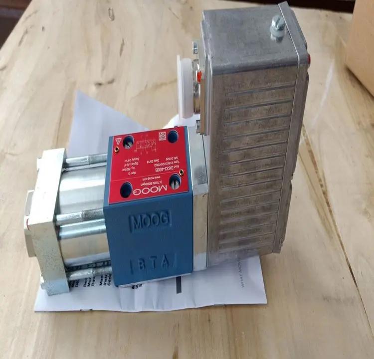 Cranes load balancing servo valve